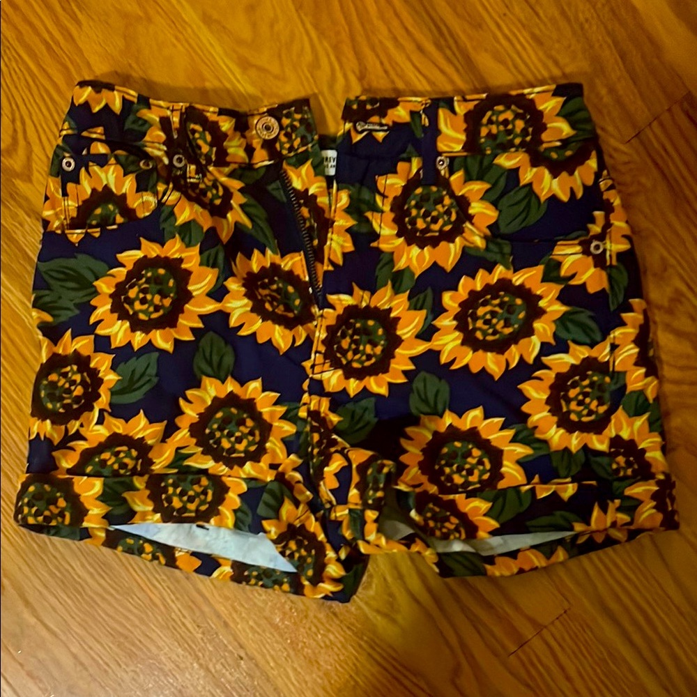 Forever 21 sunflower Patterned Shorts